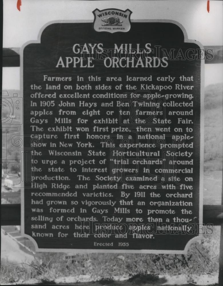 1980 Press Photo Gays Mills Apple Orchards Historical Marker, Wisconsin - Historic Images