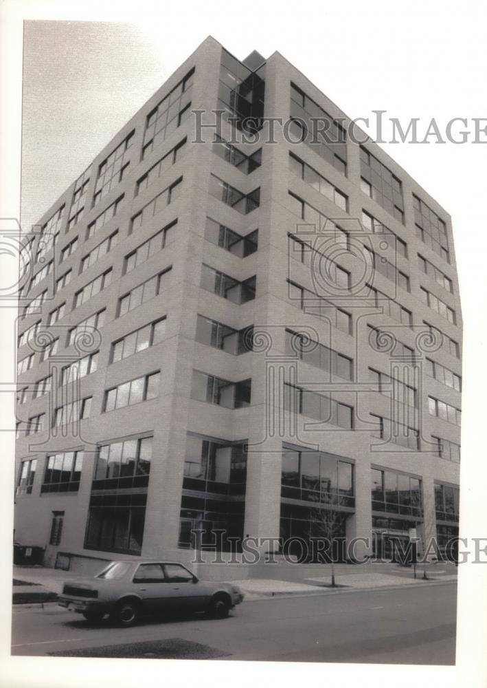 1995 Press Photo New State of Wisconsin Administration Building, Madison - Historic Images