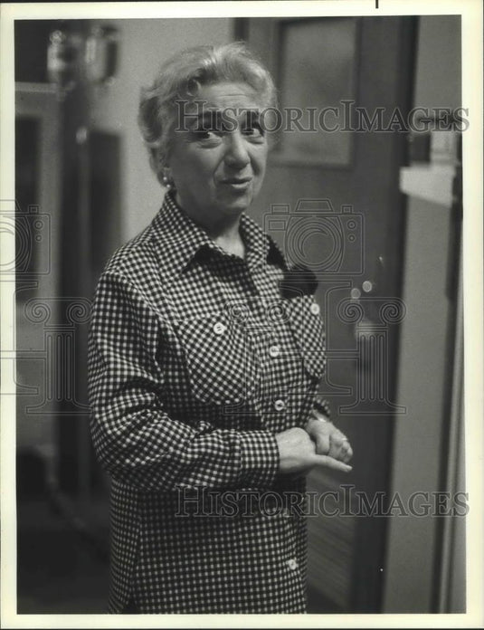 1977 Press Photo Molly Picon, star of English and Yiddish theater - mjb65368 - Historic Images