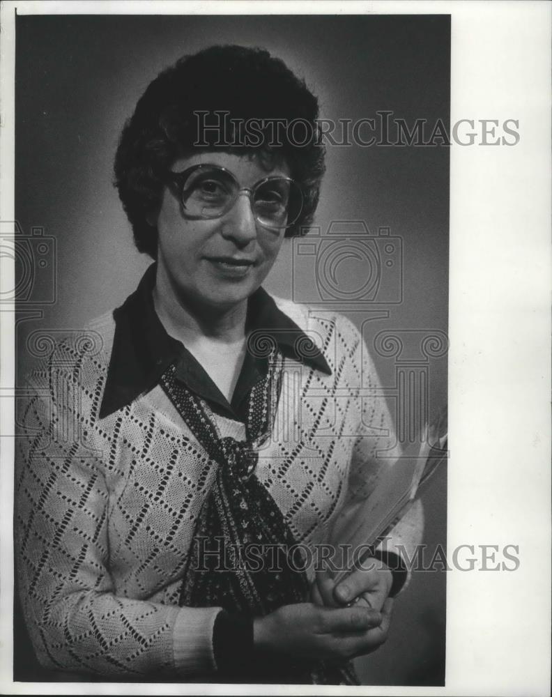 1979 Press Photo Rosalie Goldstein, Assistant Curator, Milwaukee Art Center - Historic Images