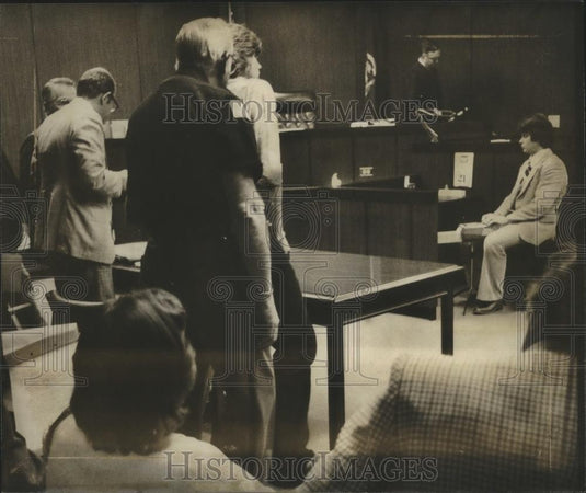 1978 Press Photo Donald Goll, charged with murder in court with his parents - Historic Images