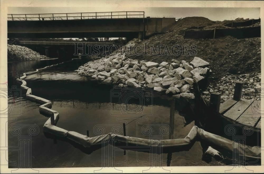 1990 Press Photo Development of Highway 16 in Waukesha County in Wisconsin - Historic Images