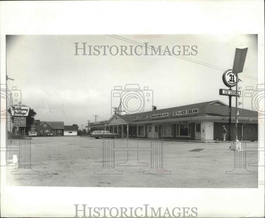 1986 Press Photo Wisconsin's Northway Village Shopping Center owned by Ogden Co. - Historic Images