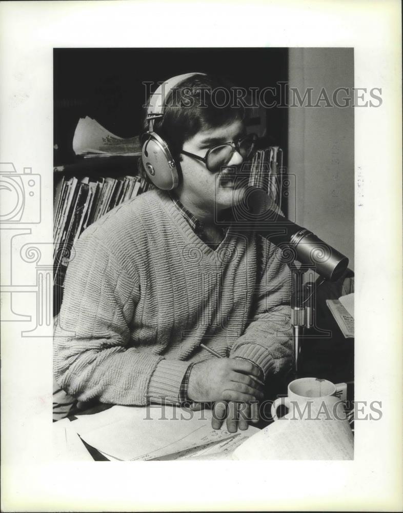 1982 Press Photo Keith Harmon, WQFM, Milwaukee Radio personality - mjb67174 - Historic Images