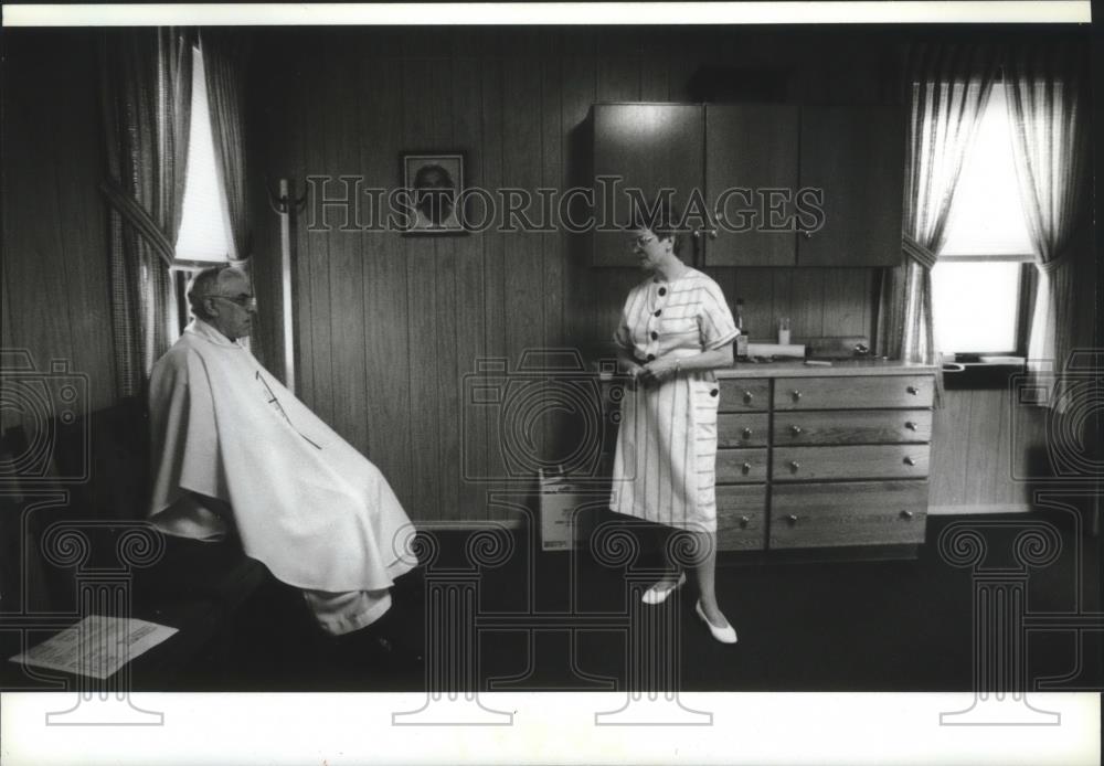 1993 Press Photo Sister Marlene Greatens and Father John Dewane, St. Joseph&#39;s - Historic Images