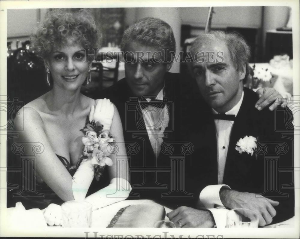 1985 Press Photo Lesley Warren and costars in NBC mini-series, &quot;Evergreen&quot; - Historic Images