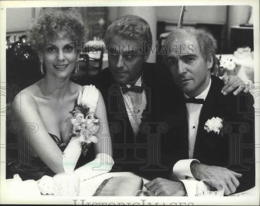 1985 Press Photo Lesley Warren and costars in NBC mini-series, "Evergreen" - Historic Images