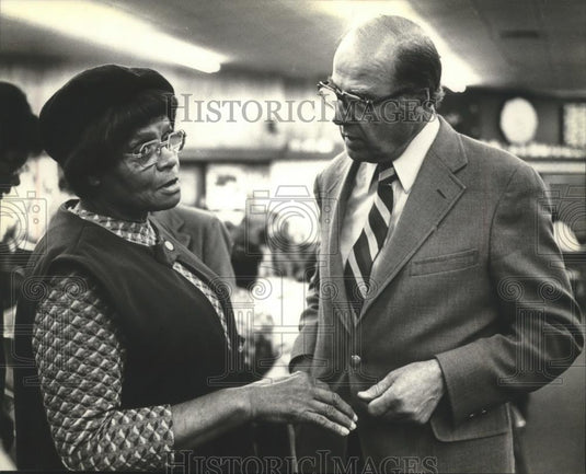 1980 Press Photo Wisconsin Senator Gaylord Nelson visits Bethesda Senior Center - Historic Images