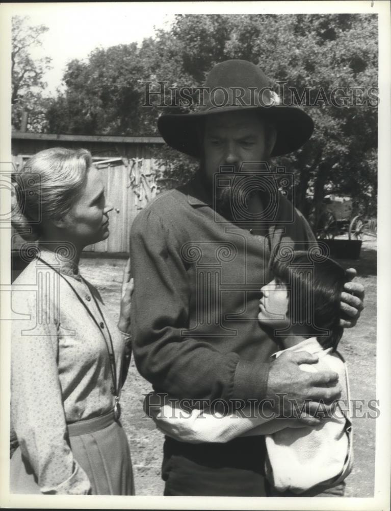 1982 Press Photo NBC-TV series &quot;Father Murphy&quot;, &quot;False Blessings&quot; scene - Historic Images