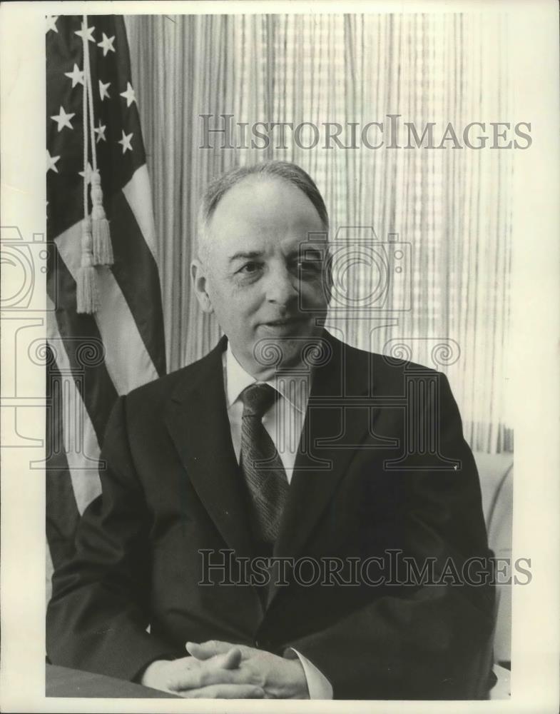 1977 Press Photo Dr. Arthur S. Flemming - mjb68597 - Historic Images