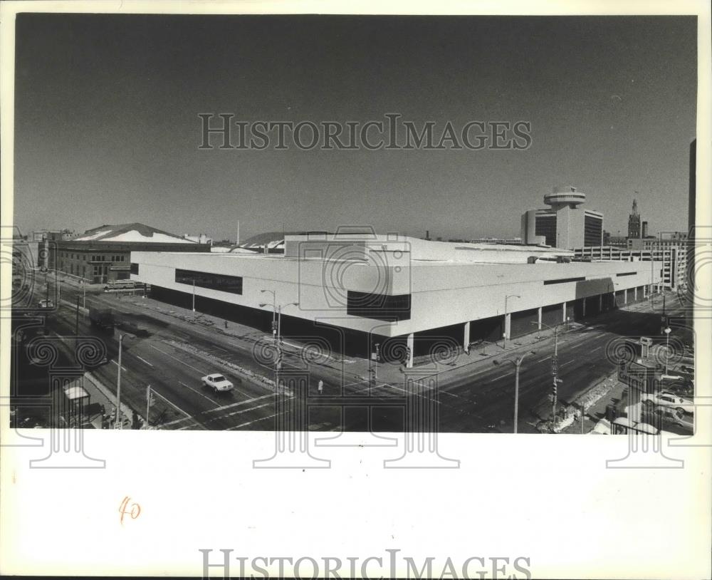 1983 Press Photo Mecca Convention Center, Milwaukee - mjb69290 - Historic Images