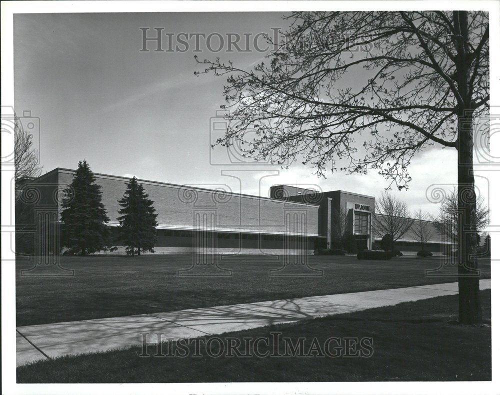 1985 Press Photo Upjohn Photographic Services Company - RRV45901 - Historic Images