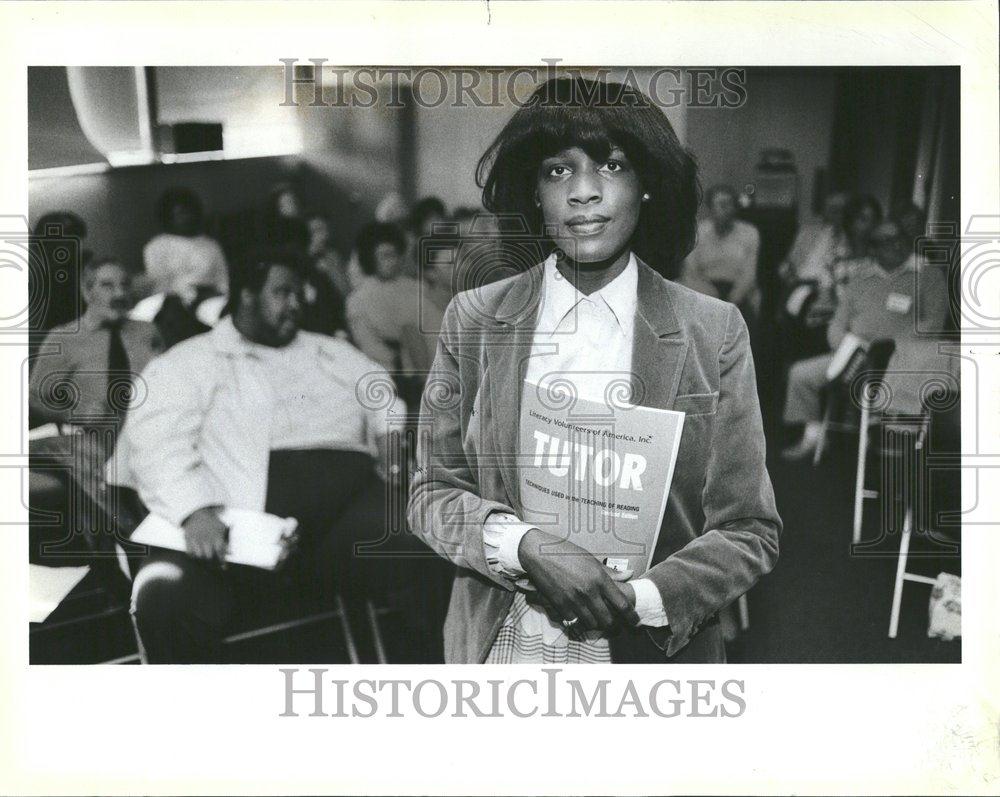 1983 Press Photo Volunteer Coordinator Connie Tutor - RRV41665 - Historic Images