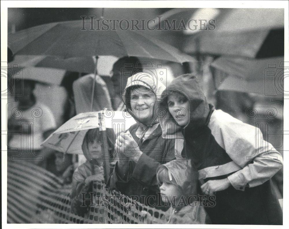 1985 Press Photo Chicago Distance Classic Spectators - RRV58017 - Historic Images