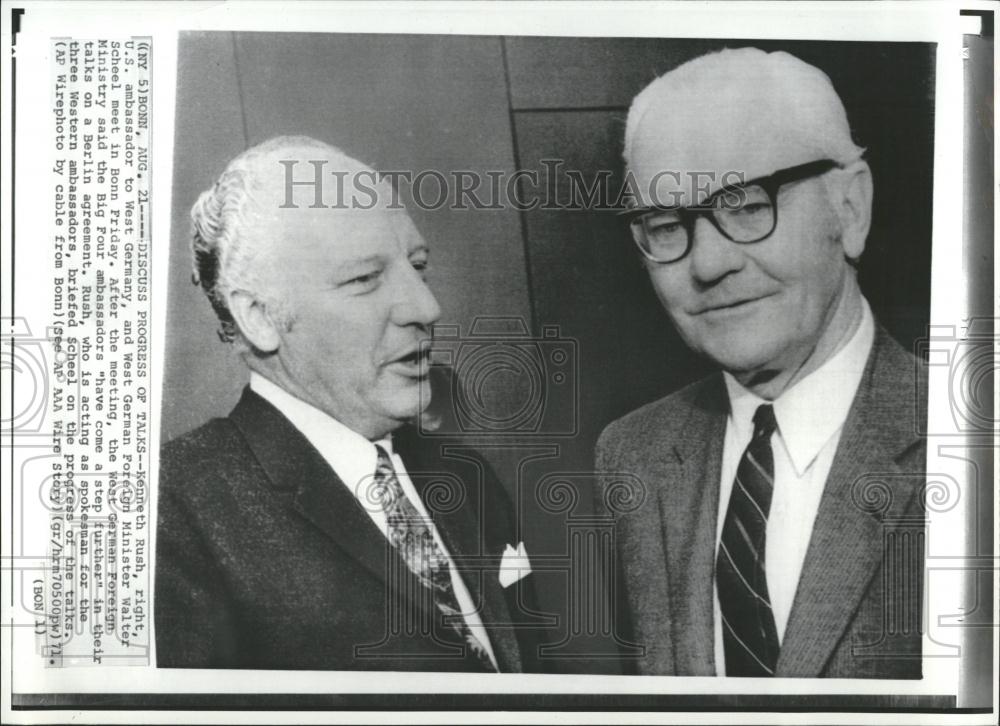 1971 Press Photo United States Ambassador Kenneth Rush - RRV39035 - Historic Images