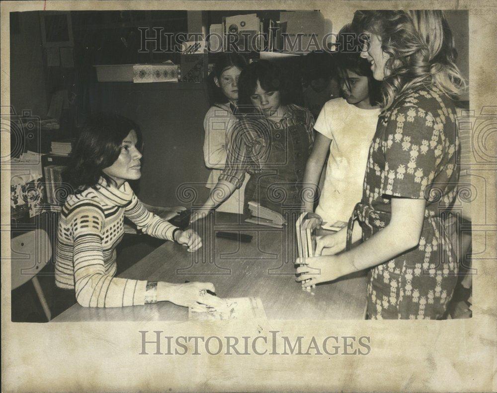 1977 Press Photo Judy Blume Author Children Novelist - RRV49417 - Historic Images