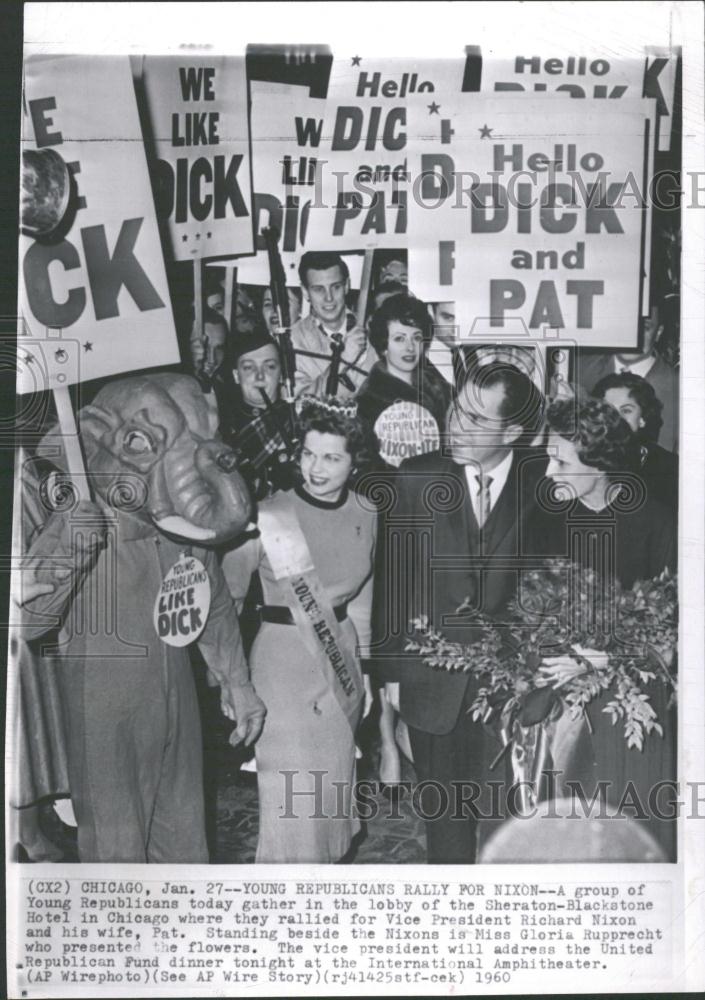 1960 Press Photo Chicago Vice President Richard Nixon - RRV32991 - Historic Images