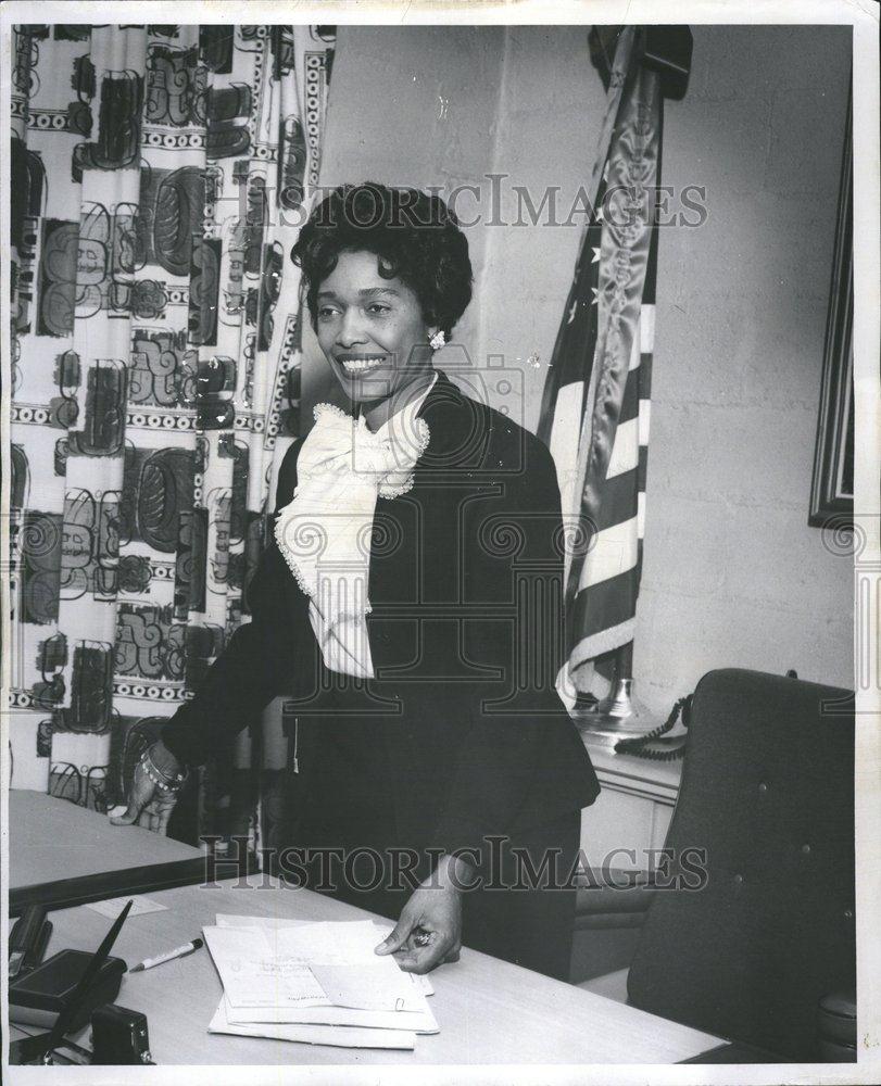 1957 Press Photo Inez Rountree Charles Deggo Secretary - RRV55755 - Historic Images