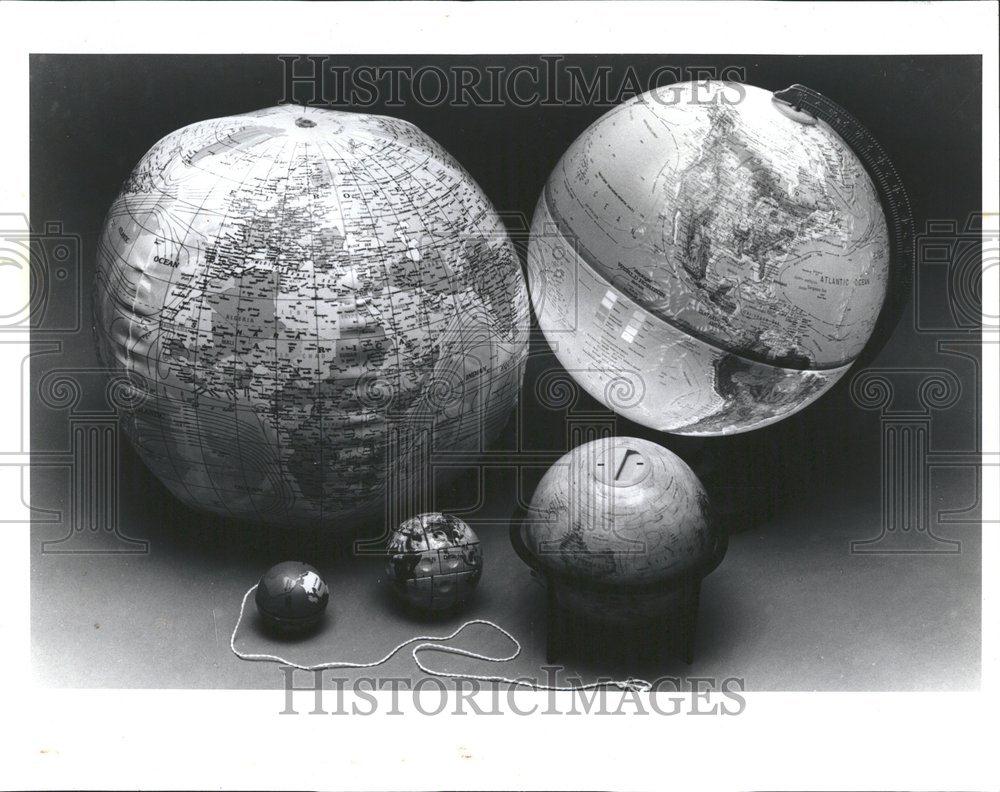 1993 Press Photo Toys Designed As Globes - RRV44395 - Historic Images