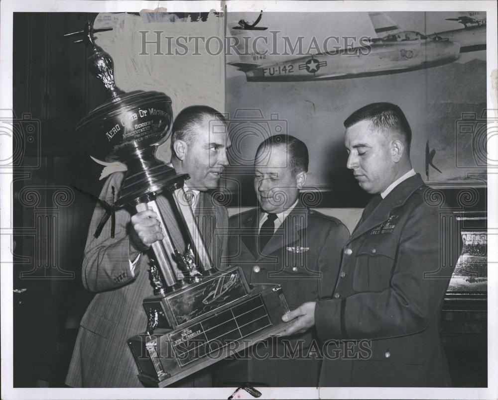 1952 Press Photo Michigan National Guard Aero Trophy - RRV45961 - Historic Images