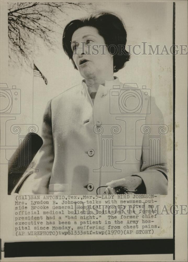 1970 Press Photo Mrs. Lyndon Johnson Texas Hospital - RRV15579 - Historic Images