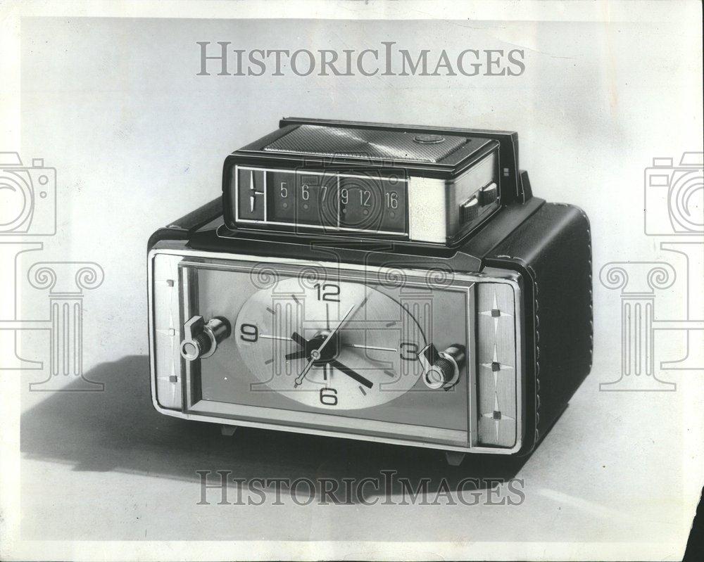 1966 Press Photo General Electric Micro Circuit Radio - RRV67133 - Historic Images