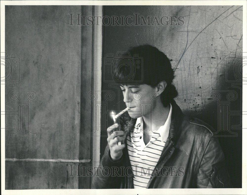 1986 Press Photo Naperville Central High Smoking Porch - RRV44507 - Historic Images