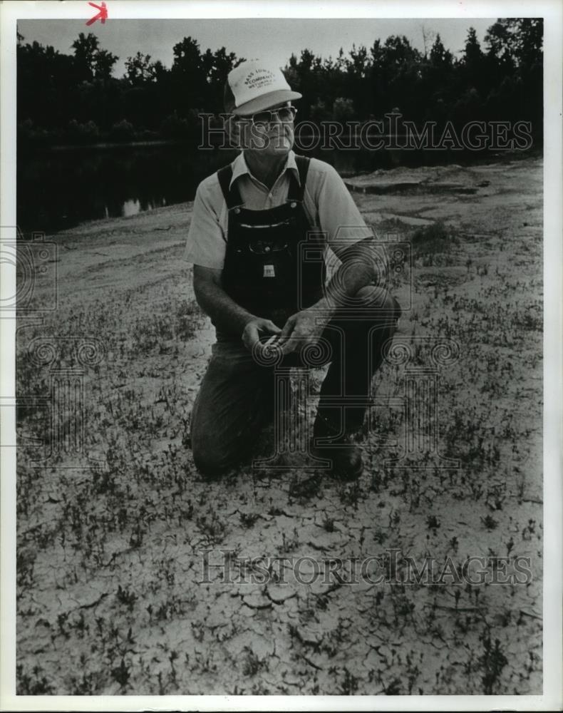 1988 Press Photo Alabama Sod Farmer Mr. Glenn - abna09408 - Historic Images