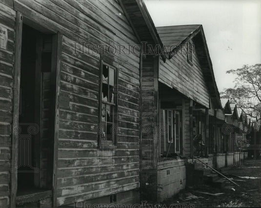 1986 Press Photo Rows of Dilapidated Homes in Fairfield, Alabama - abna10017 - Historic Images