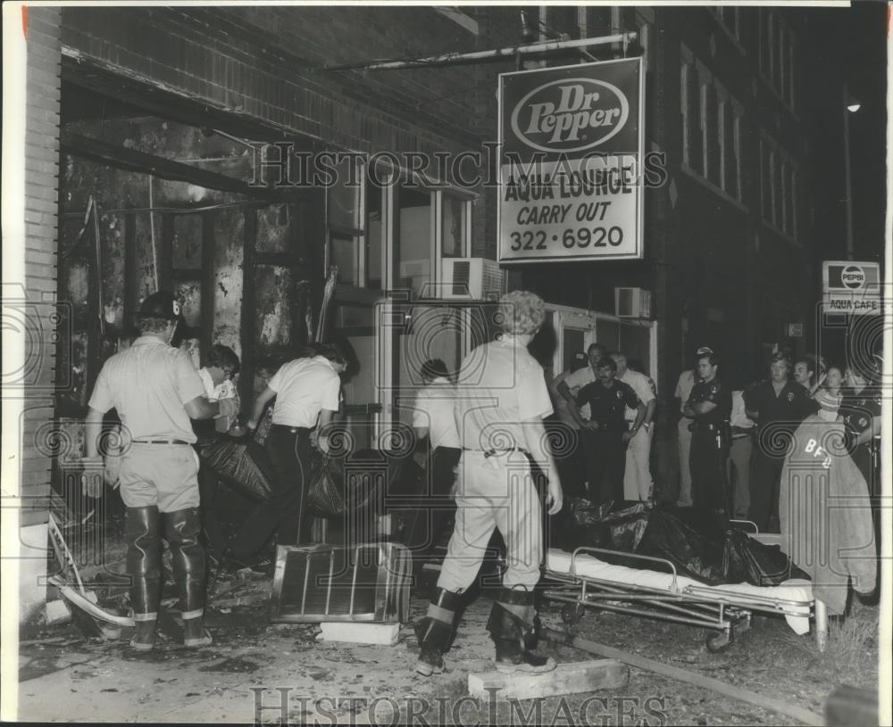 1980 Press Photo Aftermath of deadly fire in a beauty lounge - abna10561 - Historic Images