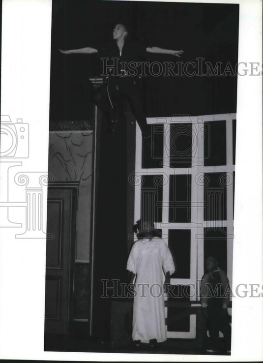 1993 Press Photo Robert Hays, Michelle Miller & Marcus Mitchell in "Peter Pan" - Historic Images