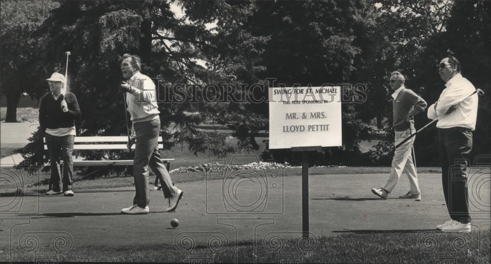 1988 Press Photo Ray Zastro, Samuel Grazianc, Jack Wussow, Gerland Rosen golfing - Historic Images