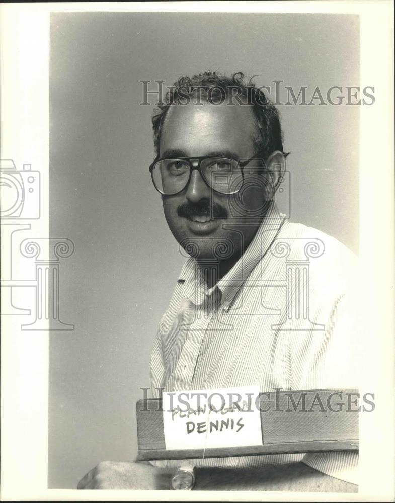 1987 Press Photo Dennis Flanagan - mjb68539 - Historic Images