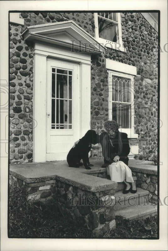 1988 Press Photo Ellen Hunnicutt, Author - mjb70234 - Historic Images