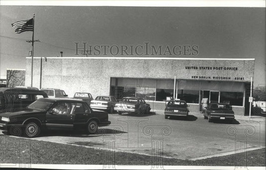 1990 Press Photo U.S. Post Office in New Berlin, Wisconsin - mjb70566 - Historic Images