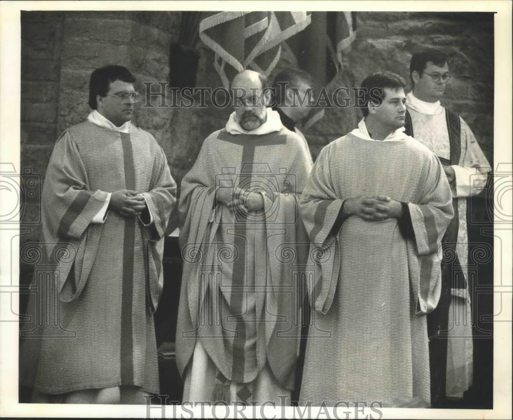 1993 Press Photo Nashotah House commencement ceremonies in Delafield - mjb70634 - Historic Images