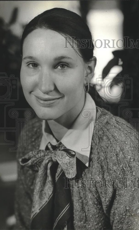 1981 Press Photo Kathleen Newland, researcher, writer for Worldwatch Institute. - Historic Images