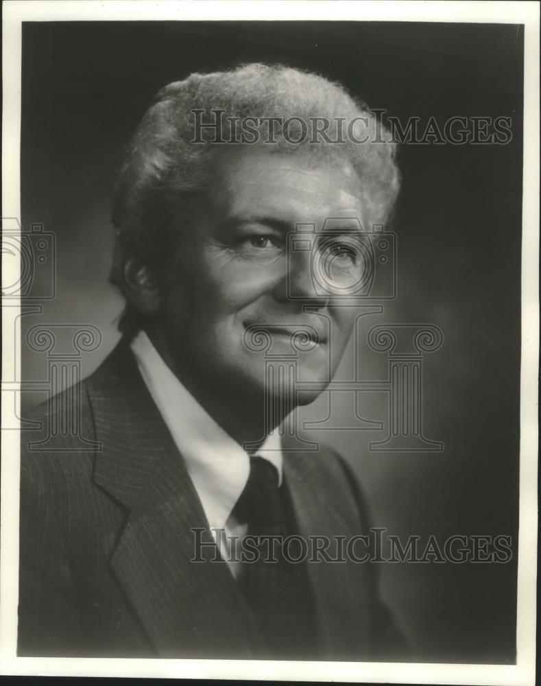 1977 Press Photo Thomas Needles, director, West Allis State Bank - mjb71512 - Historic Images