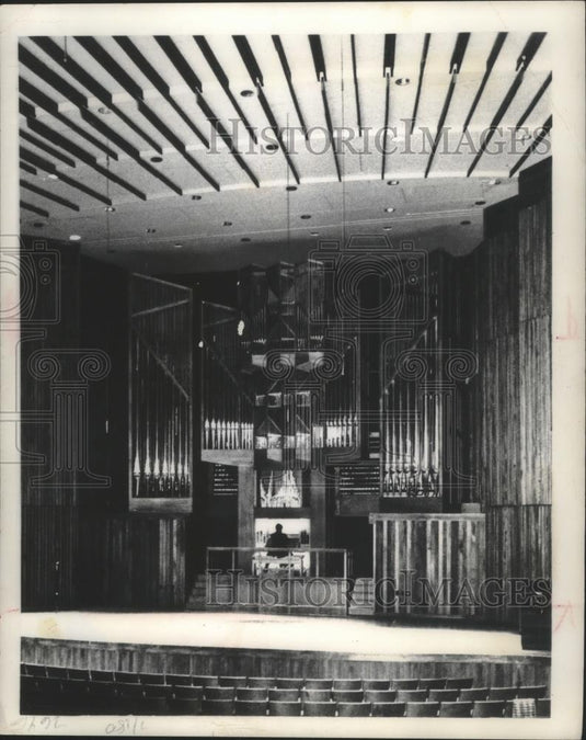 1976 Press Photo Pipe organ at New York's Lincoln Center is tested - mjb71580 - Historic Images