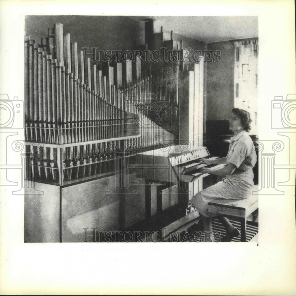 1979 Press Photo Marilyn Mason at her house organ in Ann Arbor, Michigan - Historic Images