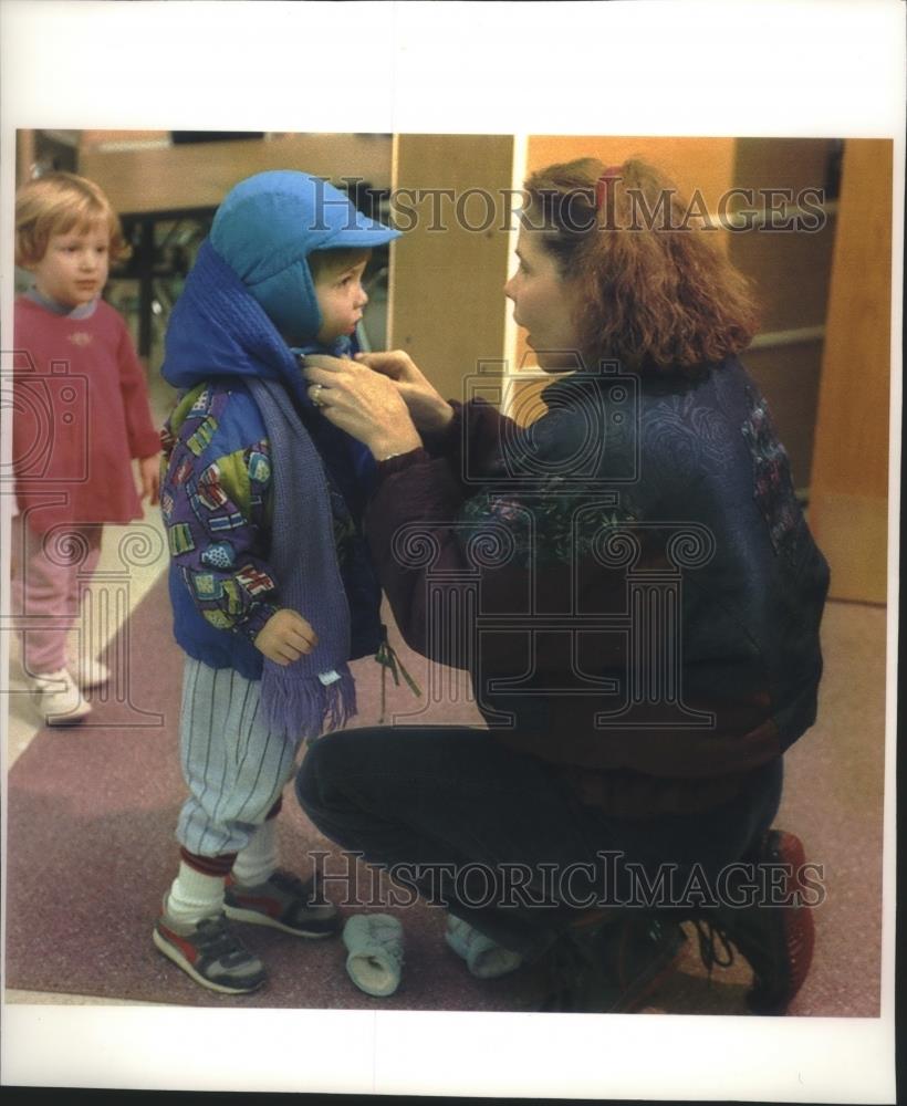 1994 Press Photo Charlie Wendelberger, New Berlin Child Care Center - mjb71758 - Historic Images