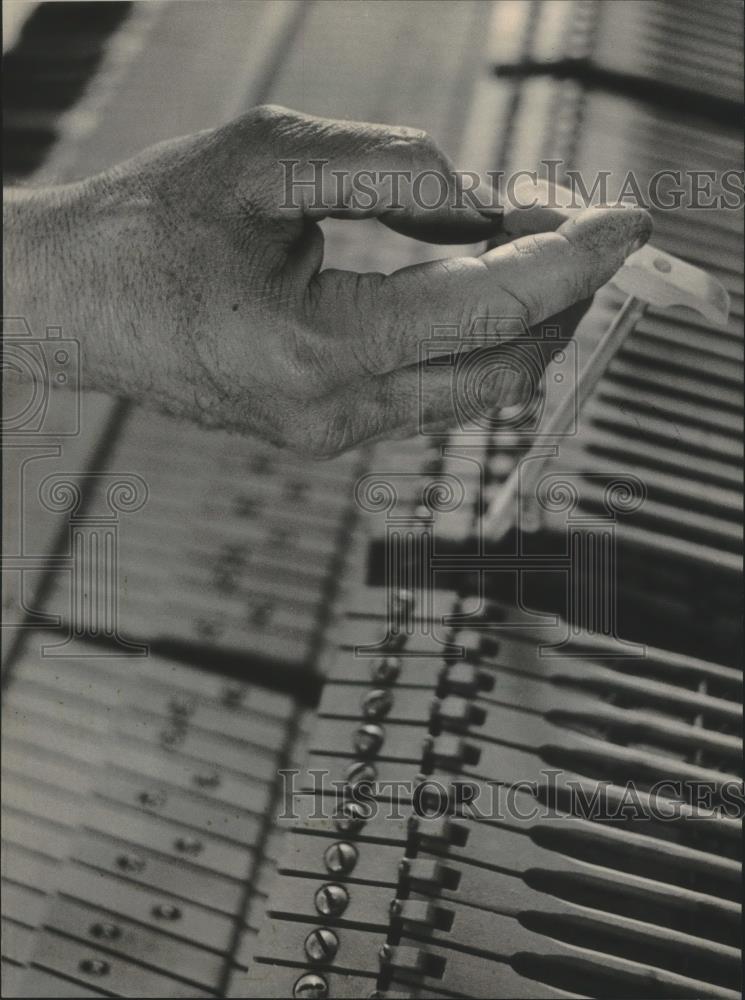 1984 Press Photo Charles Boud, piano restoration - mjb71783 - Historic Images