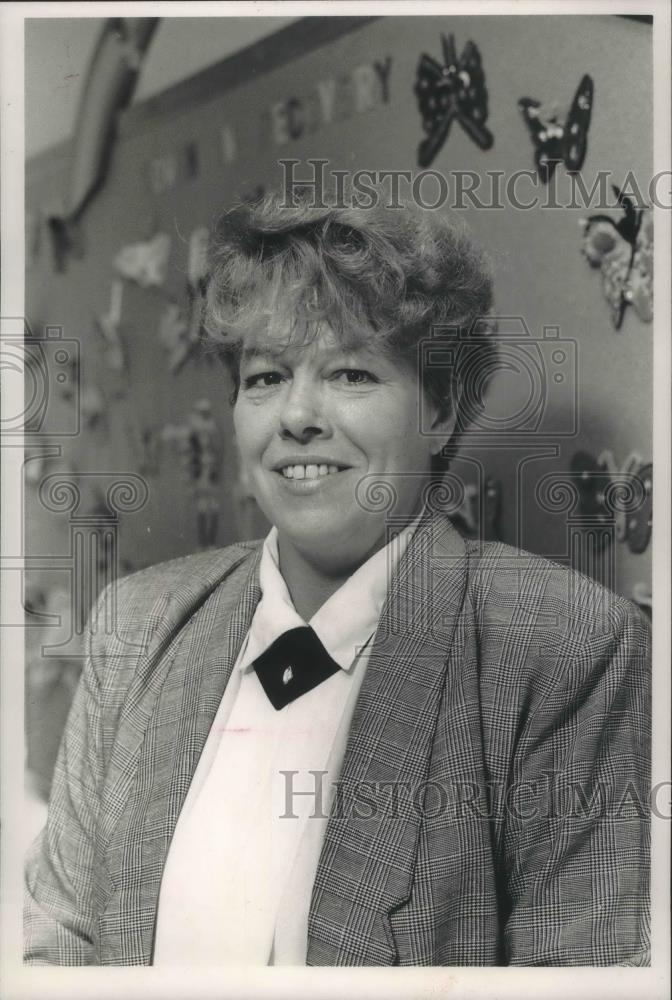 1989 Press Photo Pat Hoene, President of Womens Advisory Council - mjb72080 - Historic Images