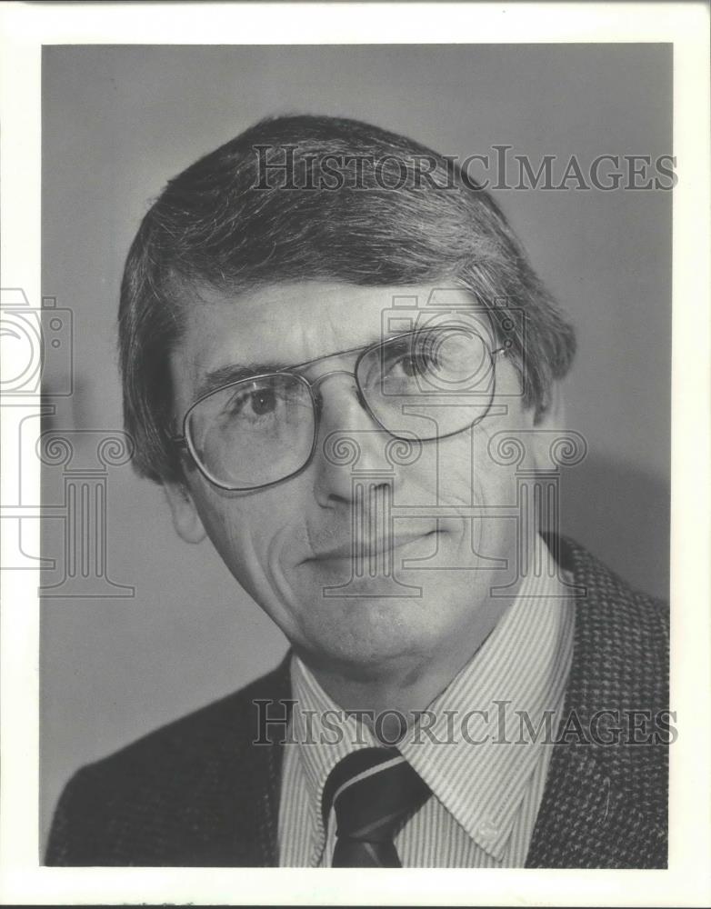 1993 Press Photo Rev. Walter L. Ownesby of Madison, Wisconsin - mjb72329 - Historic Images