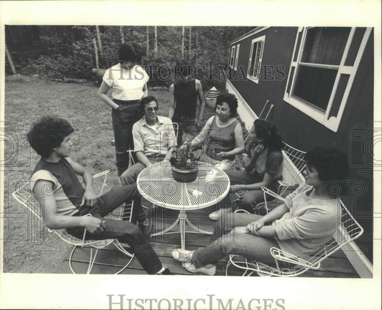 1985 Press Photo Members of Baha'is Tribe at Lac du Flambeau Indian Reservation - Historic Images