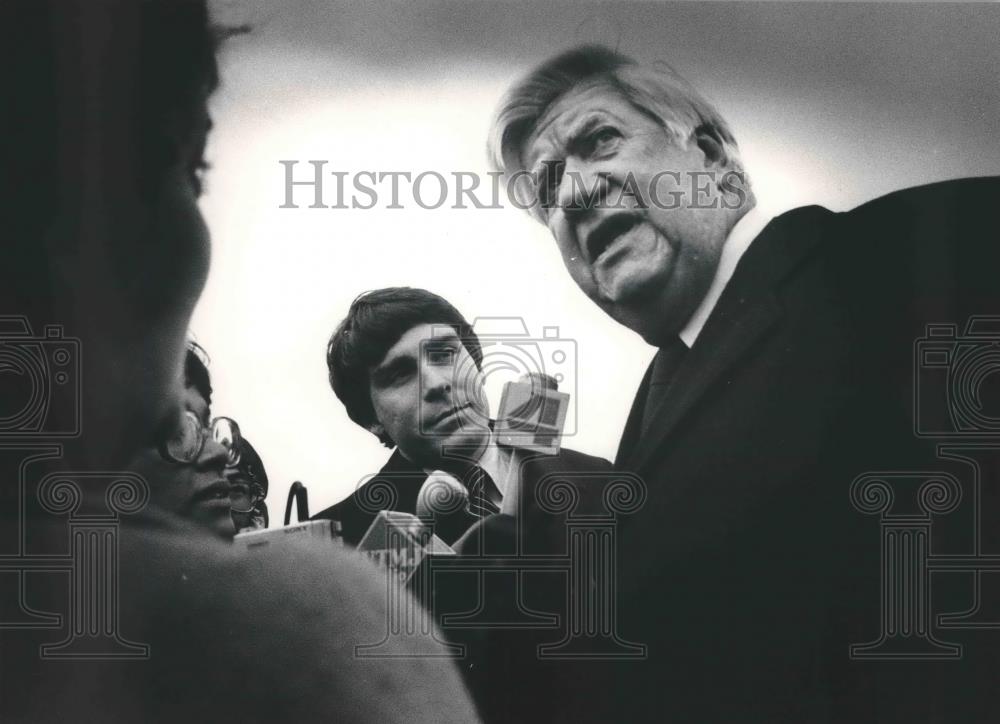 1983 Press Photo Thomas P O&#39;Neill Jr., House Speaker, attending funeral - Historic Images