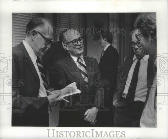 1978 Press Photo Roy F Hoffman, port director, Milwaukee, Wisconsin - mjb72725 - Historic Images
