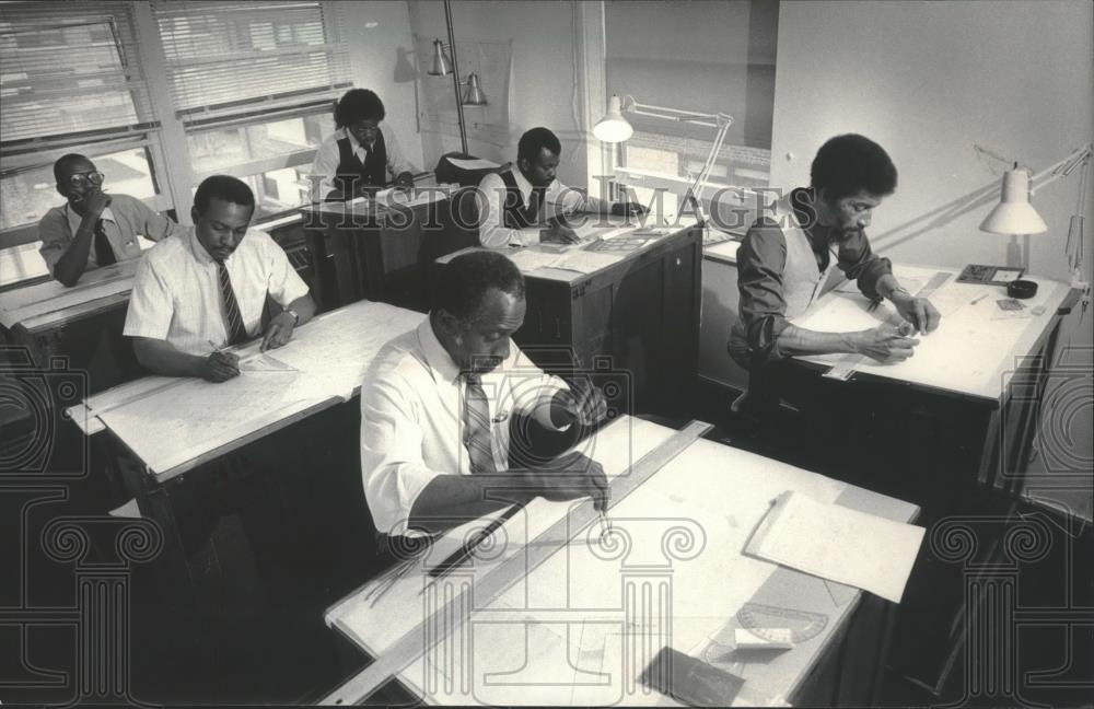 1984 Press Photo Job trainees at New Concept Self-Development Center, MIlwaukee - Historic Images