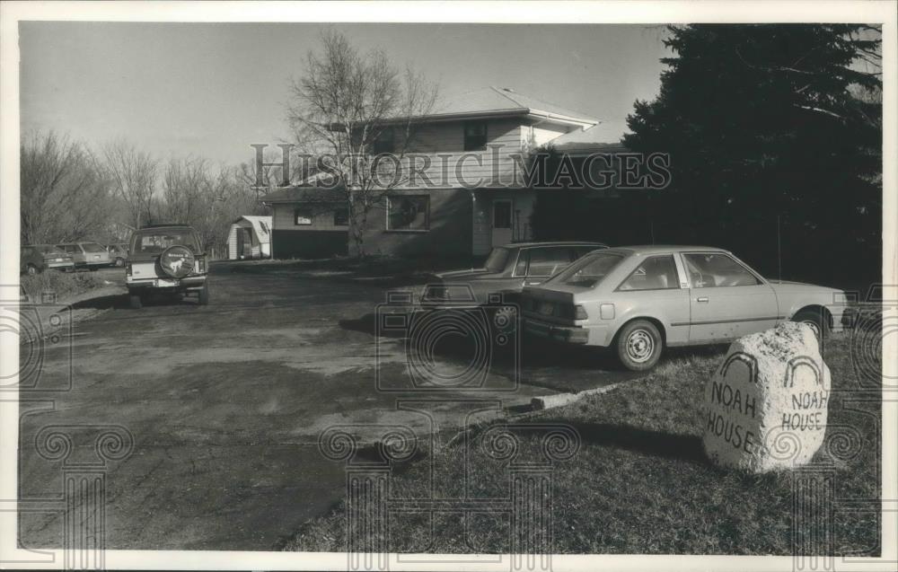 1988 Press Photo Noah House, group home in Waukesha has neighborhood opposition - Historic Images