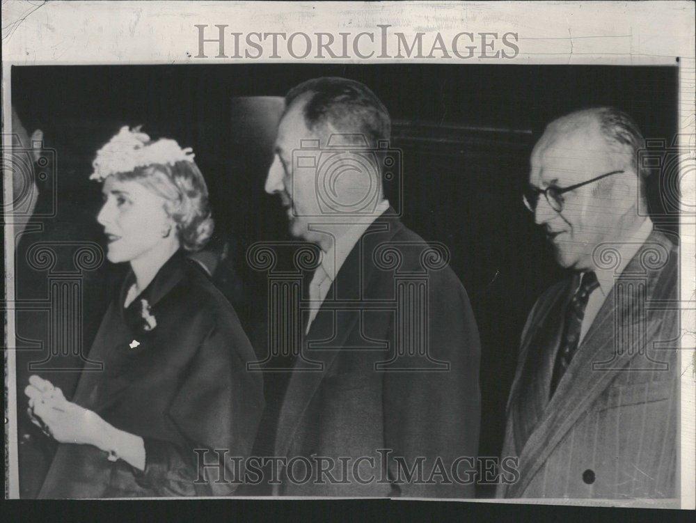 1954 Press Photo Claire Boothe Luce Italy Giuseppe US - RRV52269 - Historic Images